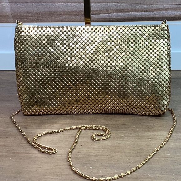 Gold Shimmering Chainmail Evening Bag - Picture 1 of 9